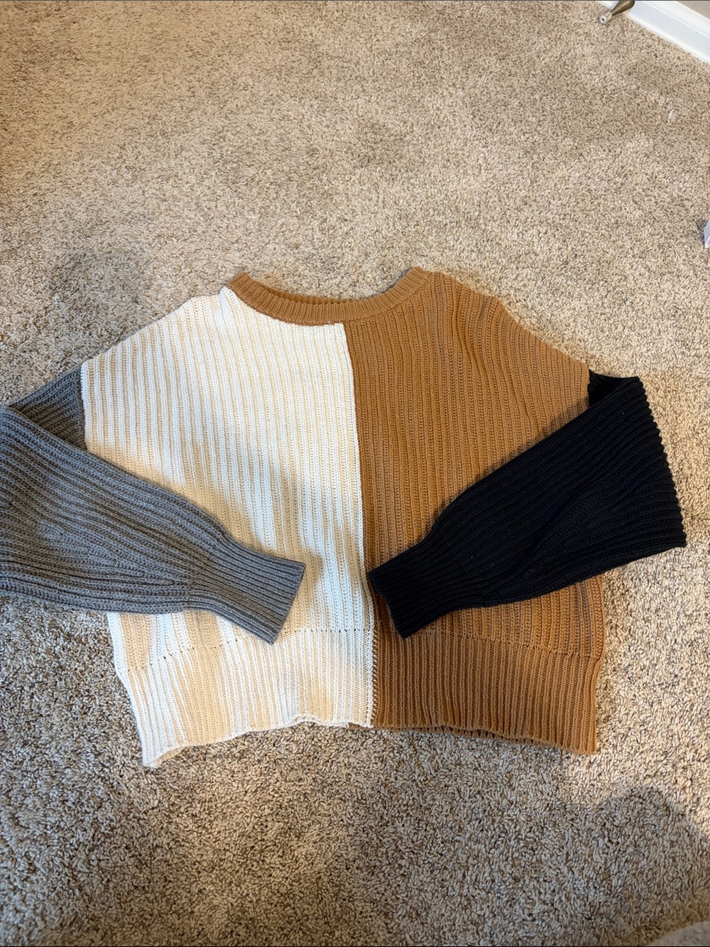 Colorblock Ribbed Knit Sweater - Picture 1 of 4